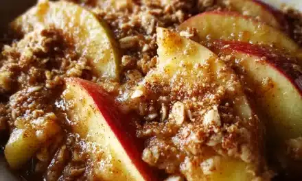 Crock Pot Apple Crisp: A Mouthwatering Fall Dessert