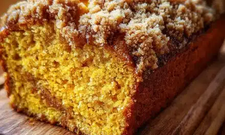 Pumpkin Bread with Streusel Topping – A Mouthwatering Fall Delight