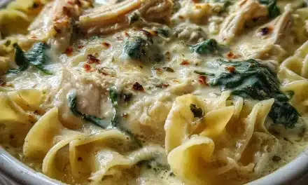 Creamy Alfredo Lasagna Soup – An Express, Foolproof Dinner Classic