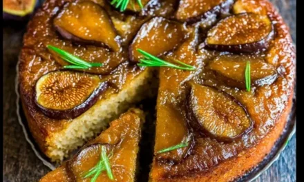 Honey and Rosemary Upside Down Fig Cake: A Comforting Family-Style Dessert