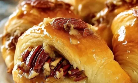 Pecan Pie Crescent Rolls: A Quick and Irresistible Dessert