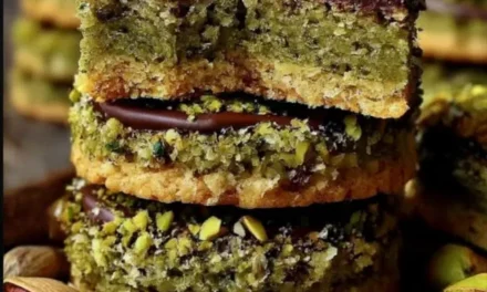 Pistachio Shortbread Cookies: A Quick and Delightful Treat