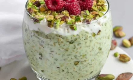 Pistachio Overnight Oats: A Delightful and Nutritious Breakfast