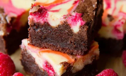 Raspberry Cheesecake Brownies – A Delightful Dessert Fusion