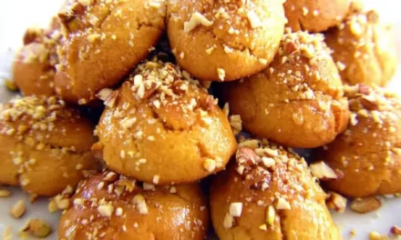 Traditional Greek Honey Cookies (Melomakarona): A Mouthwatering Treat