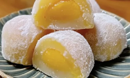 Whole Peach Mochi: A Scrumptious 5-Minute Delight