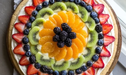 Fruit Pizza with Sugar Cookie Crust – A Quick & Delightful Dessert