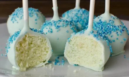 Glacier Blue Velvet Cake Pops – Homemade in 5 Minutes