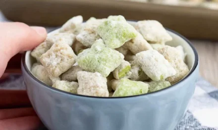 Pistachio Puppy Chow: A Quick and Delightful Treat