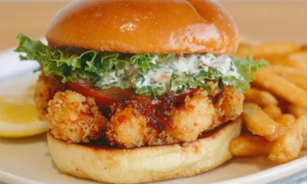 Fried Shrimp Burger: A Quick and Delicious Seafood Masterpiece