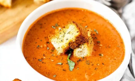 Roasted Tomato Basil Soup: A Savory and Quick Delight